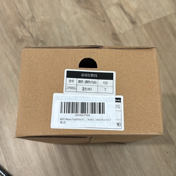 NEW Women’s Megnya Clogs - Picture 6 of 6